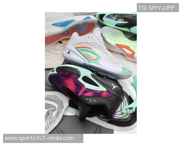 东契奇Luka5新鞋曝光与前代有何不同引发热议